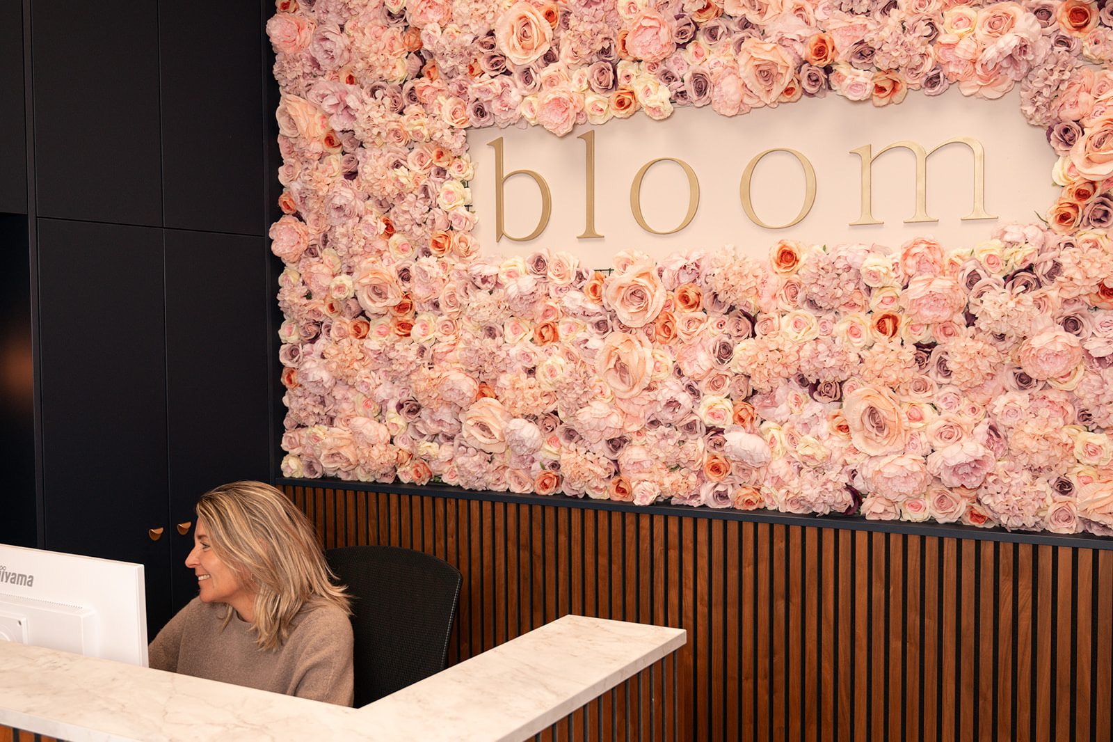 De bloemenwand bij de receptie van Bloom Weert